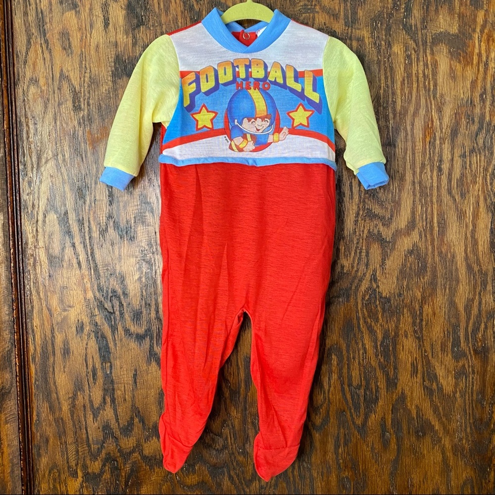 Vintage 1970 baby clothes football hero footies
